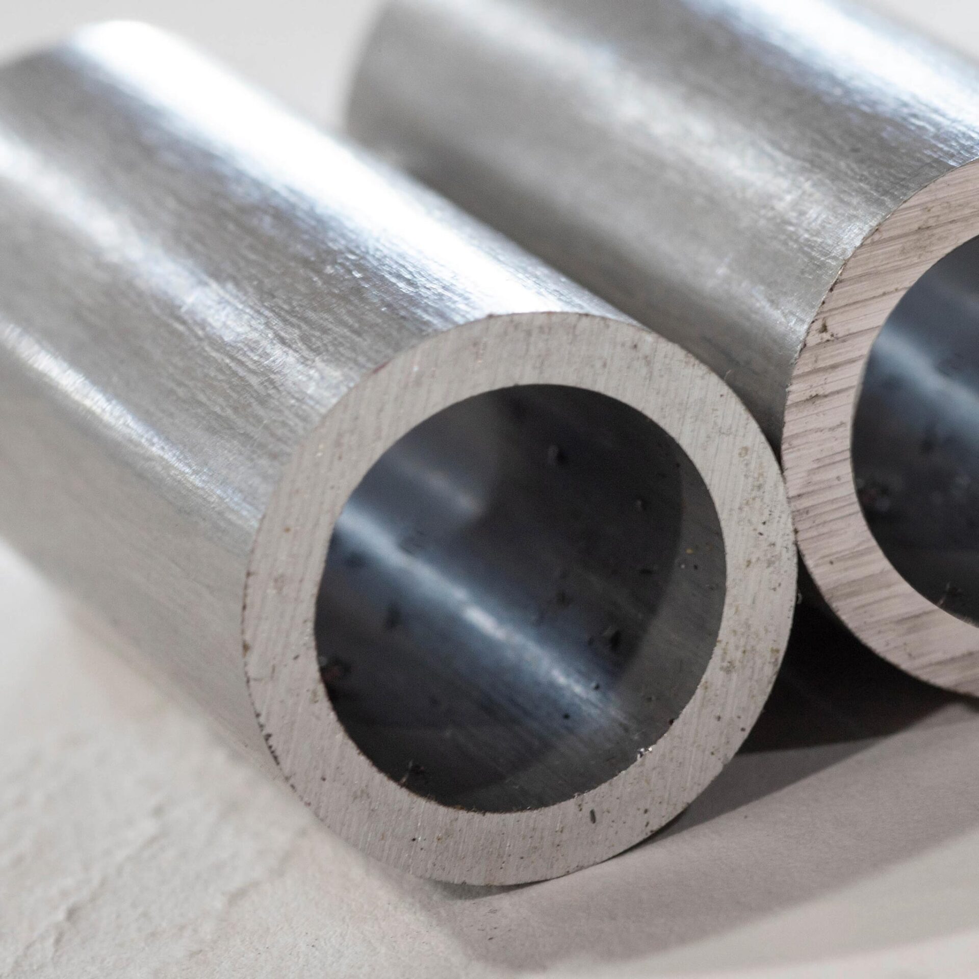 Tube en aluminium 2,5 mm (B) / Ø 26,9 mm